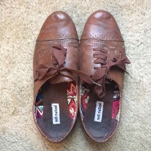 Not Rated brown shoes